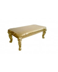 Table basse en bois doré modèle Lion